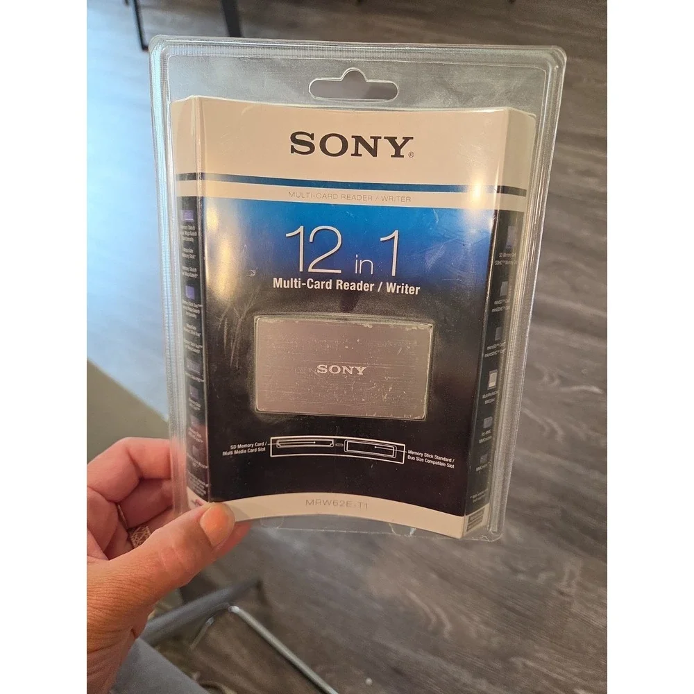 Sony 12 In 1 Multi-card Reader/writer MRW62E-T1 - New In Package